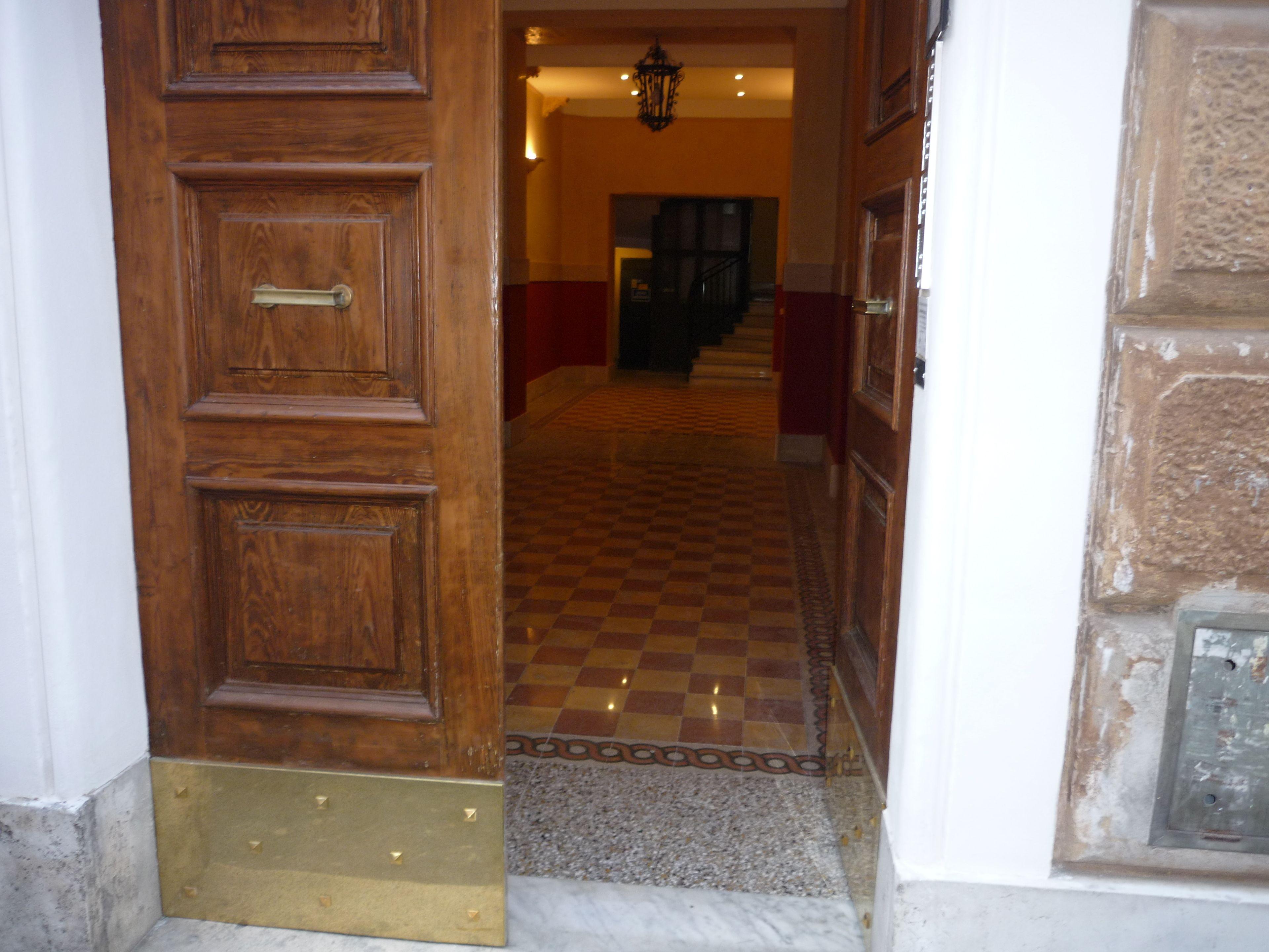 My Bed Vatican Museum — Photos 1
